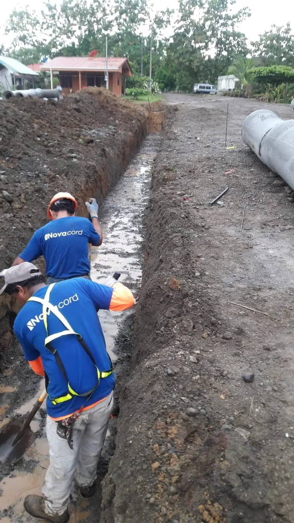 Novacord team working on excavation and installation at Río Nuevo
